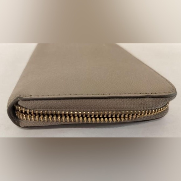 Tory Burch Robinson Zip Continental Wallet - French Gray - Picture 5 of 7